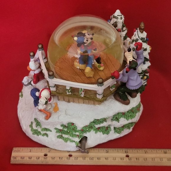 Disney Mickey Mouse Minnie Winter Wonderland Christmas Musical Snow Globe - Picture 7 of 12